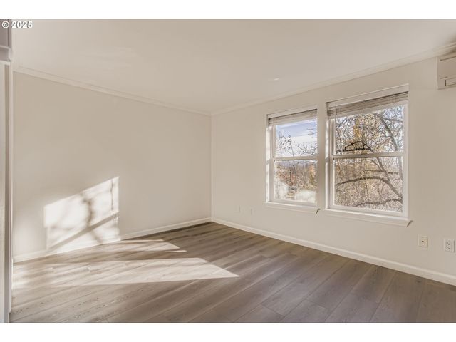 3990 CARMAN Dr, Lake Oswego, OR 97035