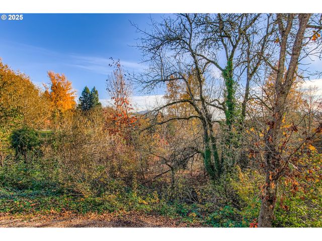 3990 CARMAN Dr, Lake Oswego, OR 97035