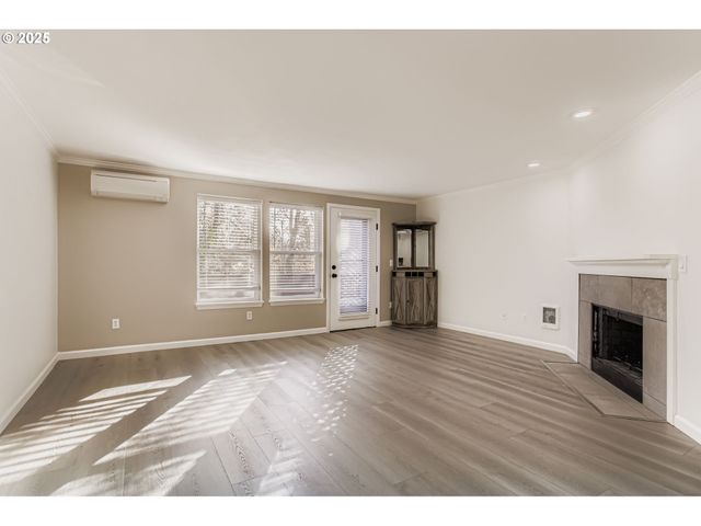 3990 CARMAN Dr, Lake Oswego, OR 97035