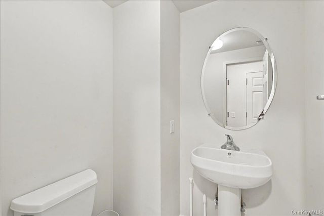100 Harbor View Drive 651, Port Washington, NY 11050