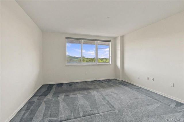 100 Harbor View Drive 651, Port Washington, NY 11050