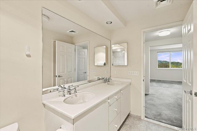 100 Harbor View Drive 651, Port Washington, NY 11050