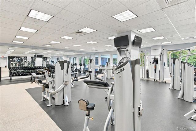 100 Harbor View Drive 651, Port Washington, NY 11050