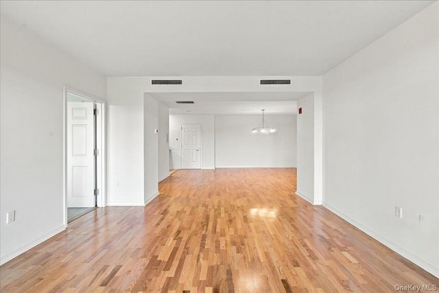 100 Harbor View Drive 651, Port Washington, NY 11050