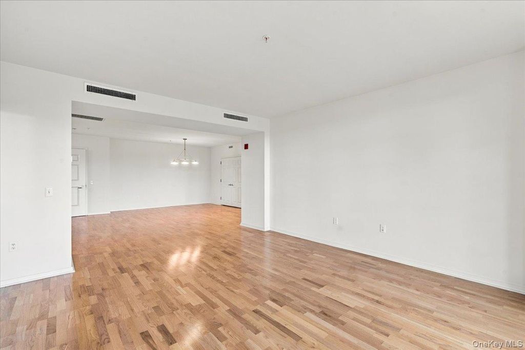 100 Harbor View Drive 651, Port Washington, NY 11050 — photo 5