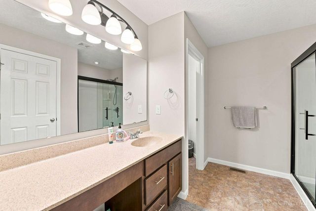2726 Leonardo Way, Middletown, OH 45005