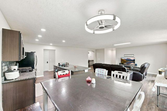 2726 Leonardo Way, Middletown, OH 45005