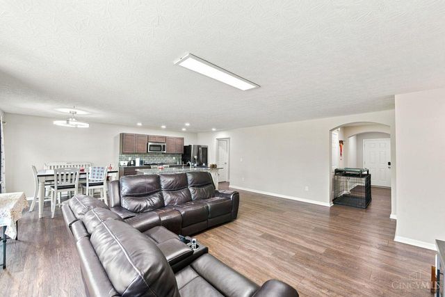 2726 Leonardo Way, Middletown, OH 45005
