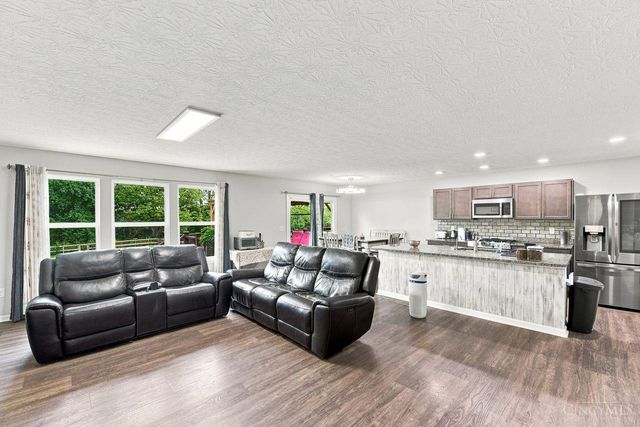 2726 Leonardo Way, Middletown, OH 45005