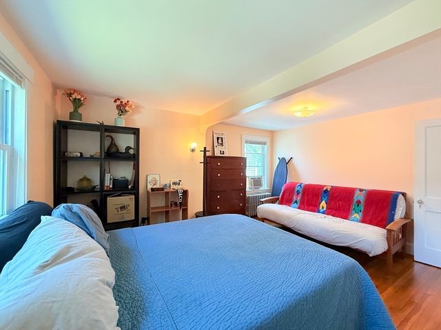 139 Oakdale Rd, Newton, MA 02461