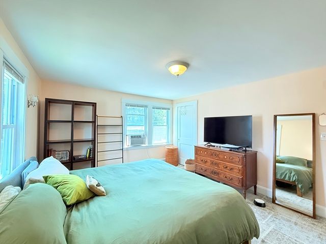 139 Oakdale Rd, Newton, MA 02461