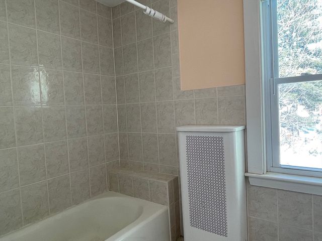 139 Oakdale Rd, Newton, MA 02461