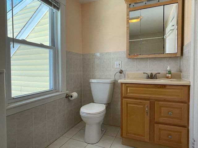 139 Oakdale Rd, Newton, MA 02461