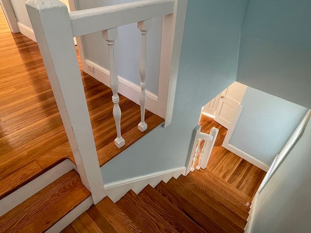 139 Oakdale Rd, Newton, MA 02461