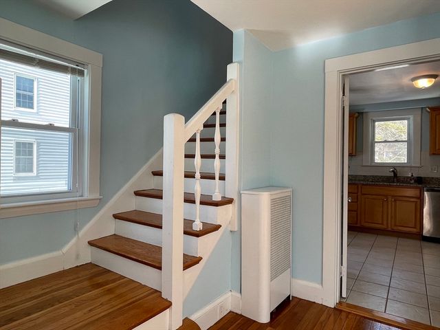 139 Oakdale Rd, Newton, MA 02461