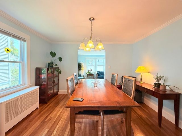 139 Oakdale Rd, Newton, MA 02461