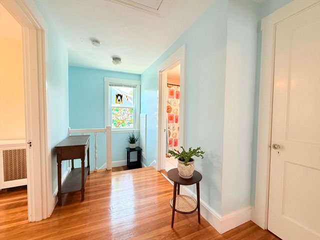 139 Oakdale Rd, Newton, MA 02461