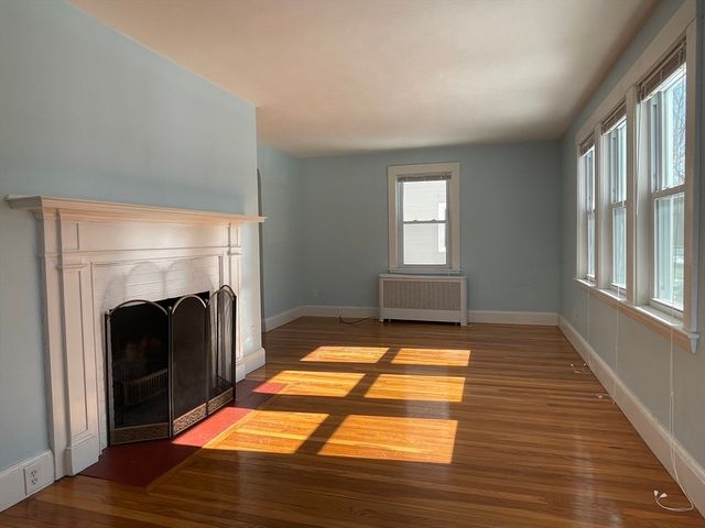 139 Oakdale Rd, Newton, MA 02461