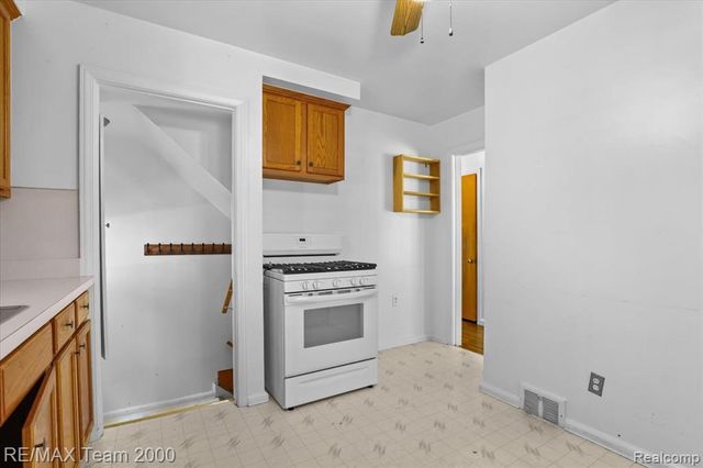 22941 Wilson Avenue, Dearborn, MI 48128