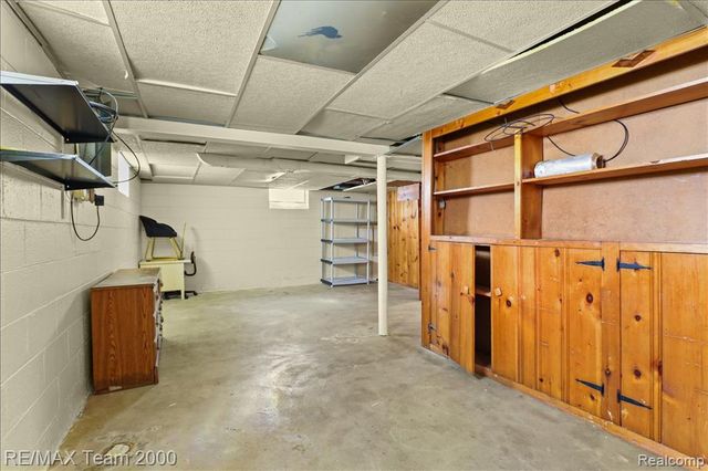 22941 Wilson Avenue, Dearborn, MI 48128