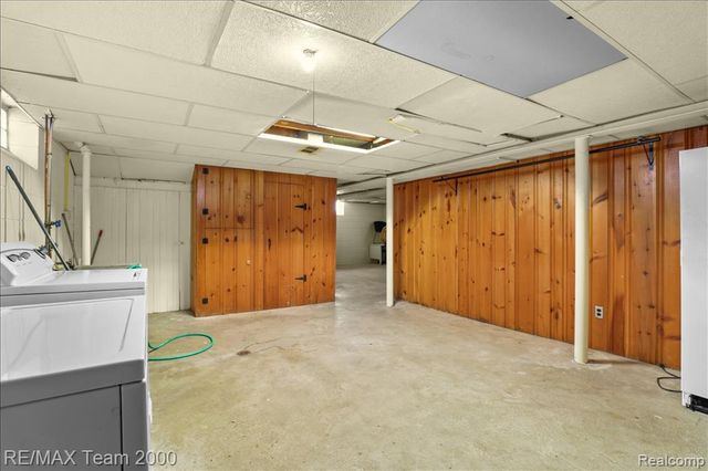 22941 Wilson Avenue, Dearborn, MI 48128