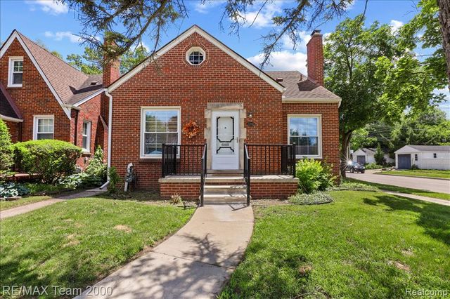 22941 Wilson Avenue, Dearborn, MI 48128
