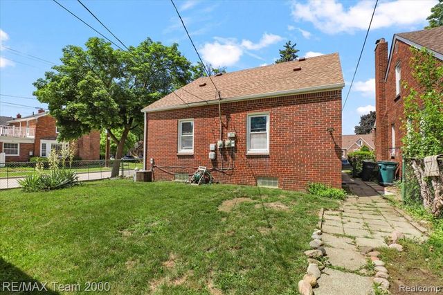 22941 Wilson Avenue, Dearborn, MI 48128