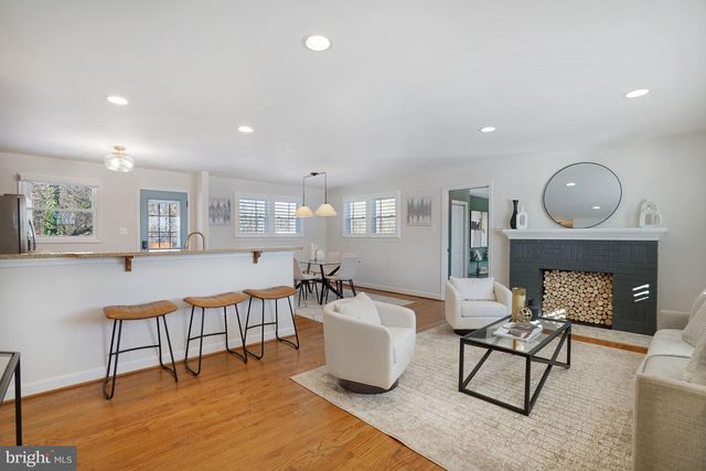 6726 BOSTWICK DR, Springfield, VA 22151