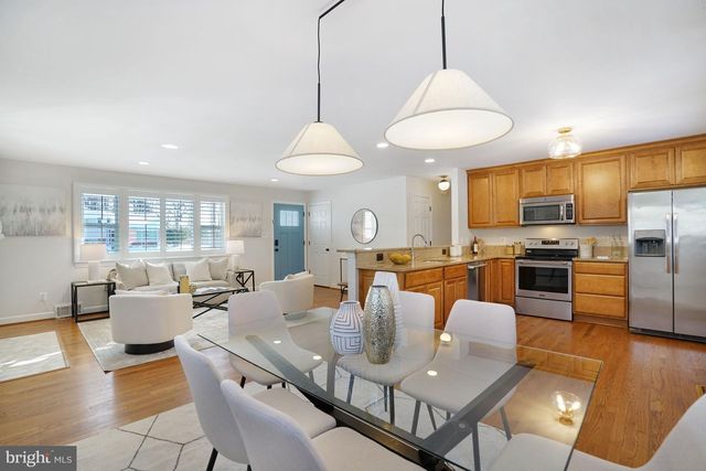 6726 BOSTWICK DR, Springfield, VA 22151