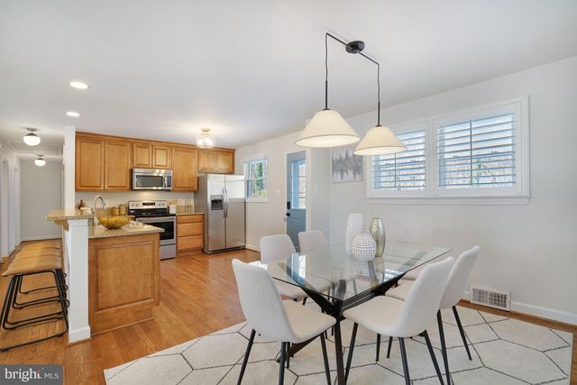 6726 BOSTWICK DR, Springfield, VA 22151