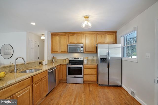 6726 BOSTWICK DR, Springfield, VA 22151