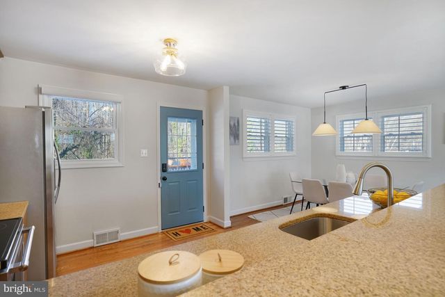 6726 BOSTWICK DR, Springfield, VA 22151