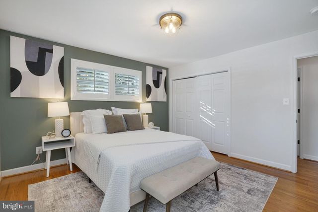 6726 BOSTWICK DR, Springfield, VA 22151