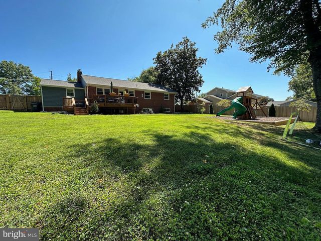 6726 BOSTWICK DR, Springfield, VA 22151