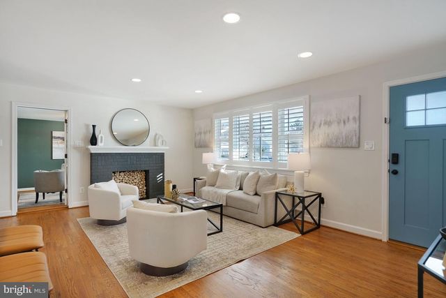 6726 BOSTWICK DR, Springfield, VA 22151