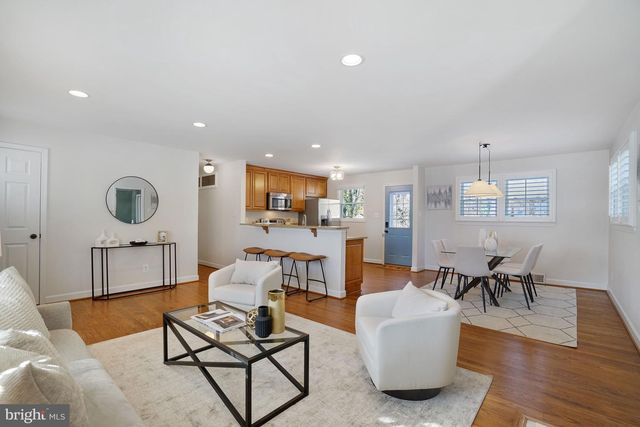 6726 BOSTWICK DR, Springfield, VA 22151