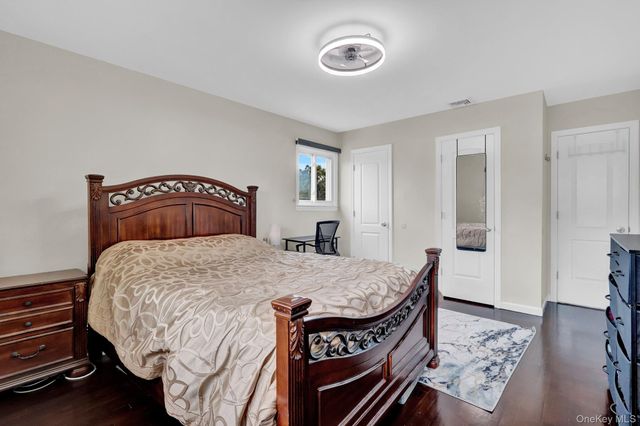260 W 12th Street, Deer Park, NY 11729