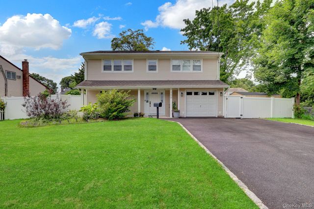260 W 12th Street, Deer Park, NY 11729