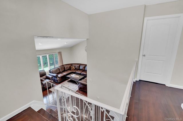 260 W 12th Street, Deer Park, NY 11729