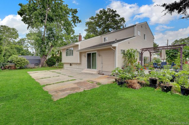 260 W 12th Street, Deer Park, NY 11729