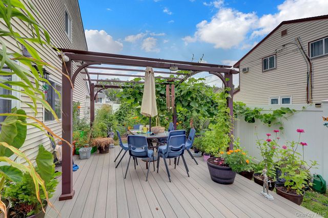 260 W 12th Street, Deer Park, NY 11729