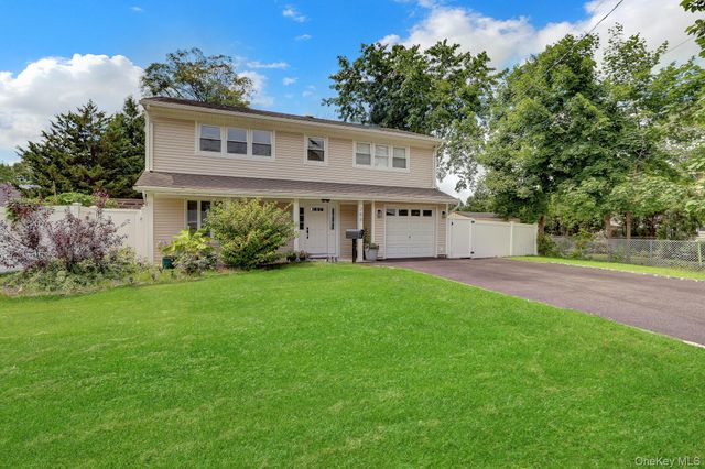 260 W 12th Street, Deer Park, NY 11729