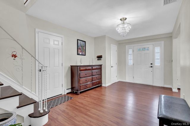 260 W 12th Street, Deer Park, NY 11729