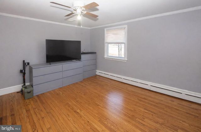 2947 POTSHOP RD, Norristown, PA 19403