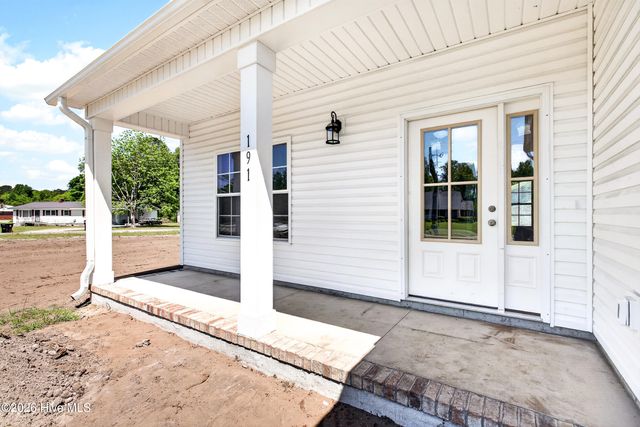 191 Briarneck Road, Jacksonville, NC 28540