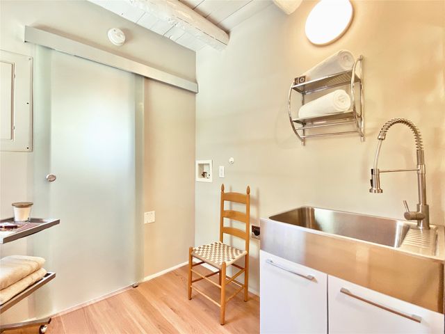2007 Indian School Road NW, Albuquerque, NM 87104
