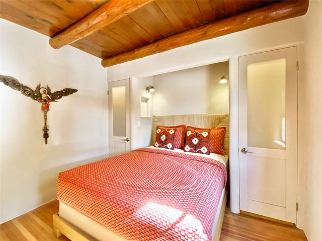 2007 Indian School Road NW, Albuquerque, NM 87104
