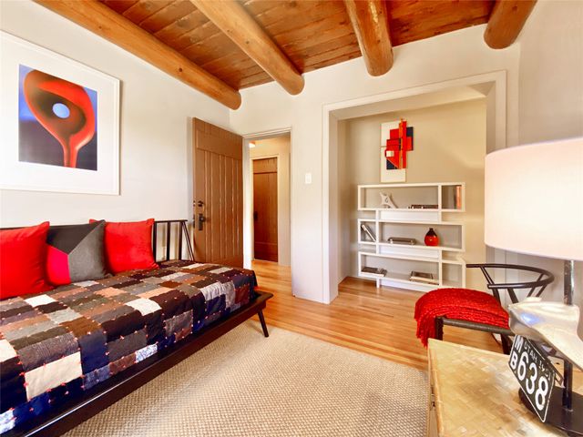 2007 Indian School Road NW, Albuquerque, NM 87104