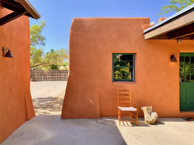 2007 Indian School Road NW, Albuquerque, NM 87104