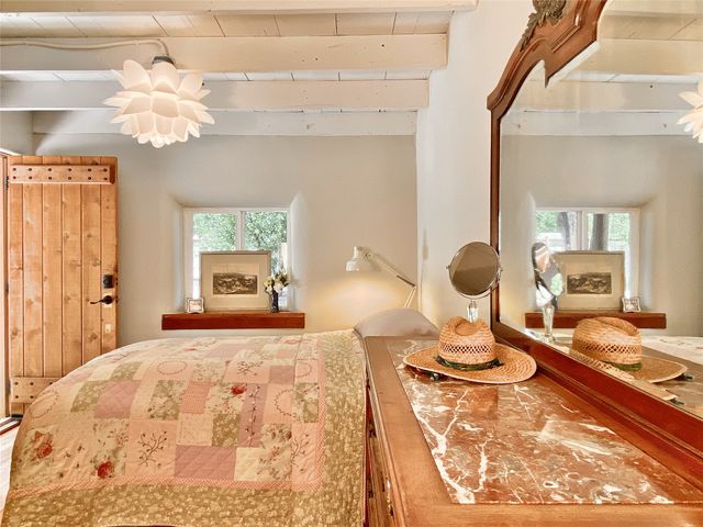 2007 Indian School Road NW, Albuquerque, NM 87104